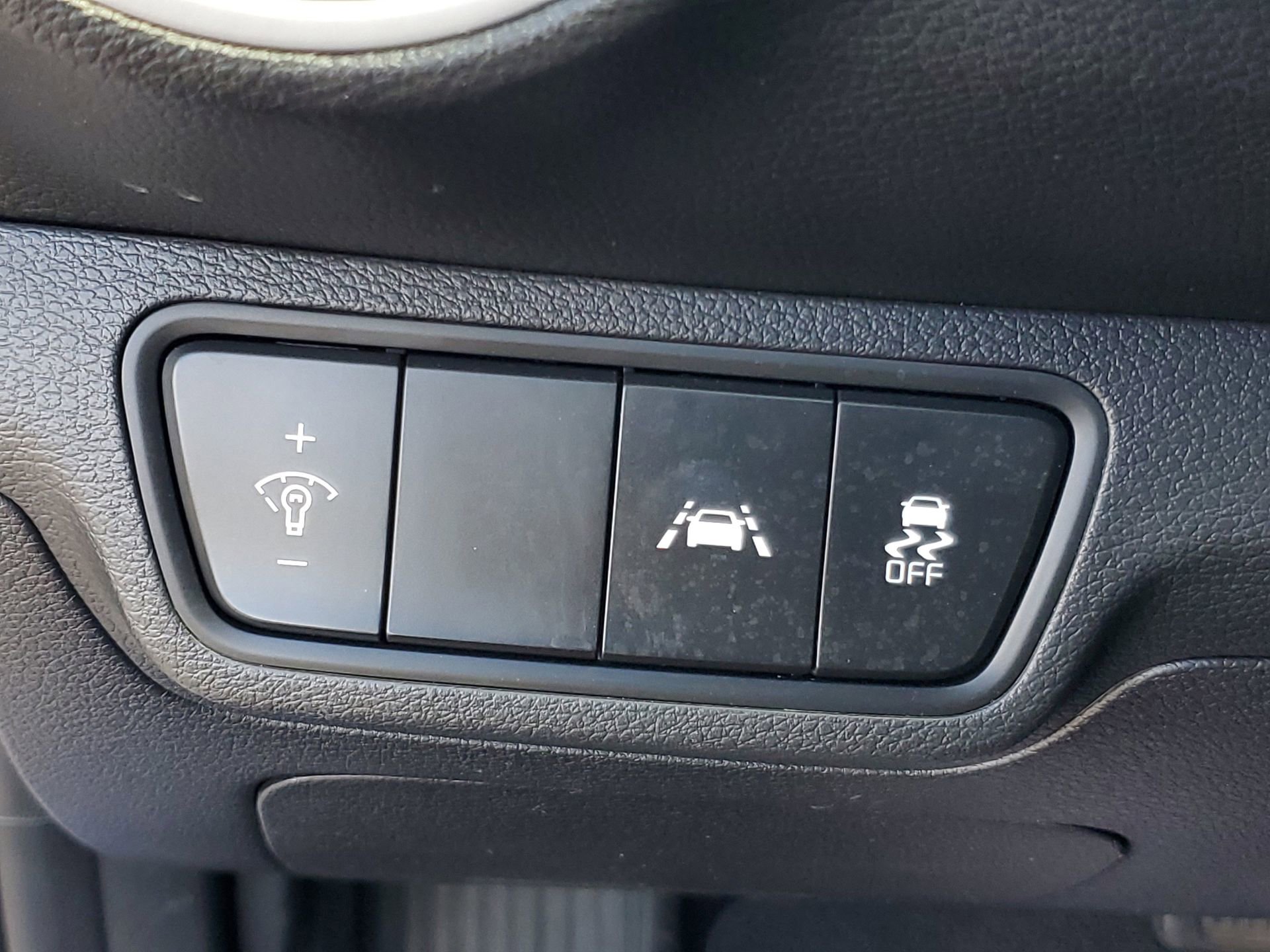 Used 2020 Kia Forte LXS image 19