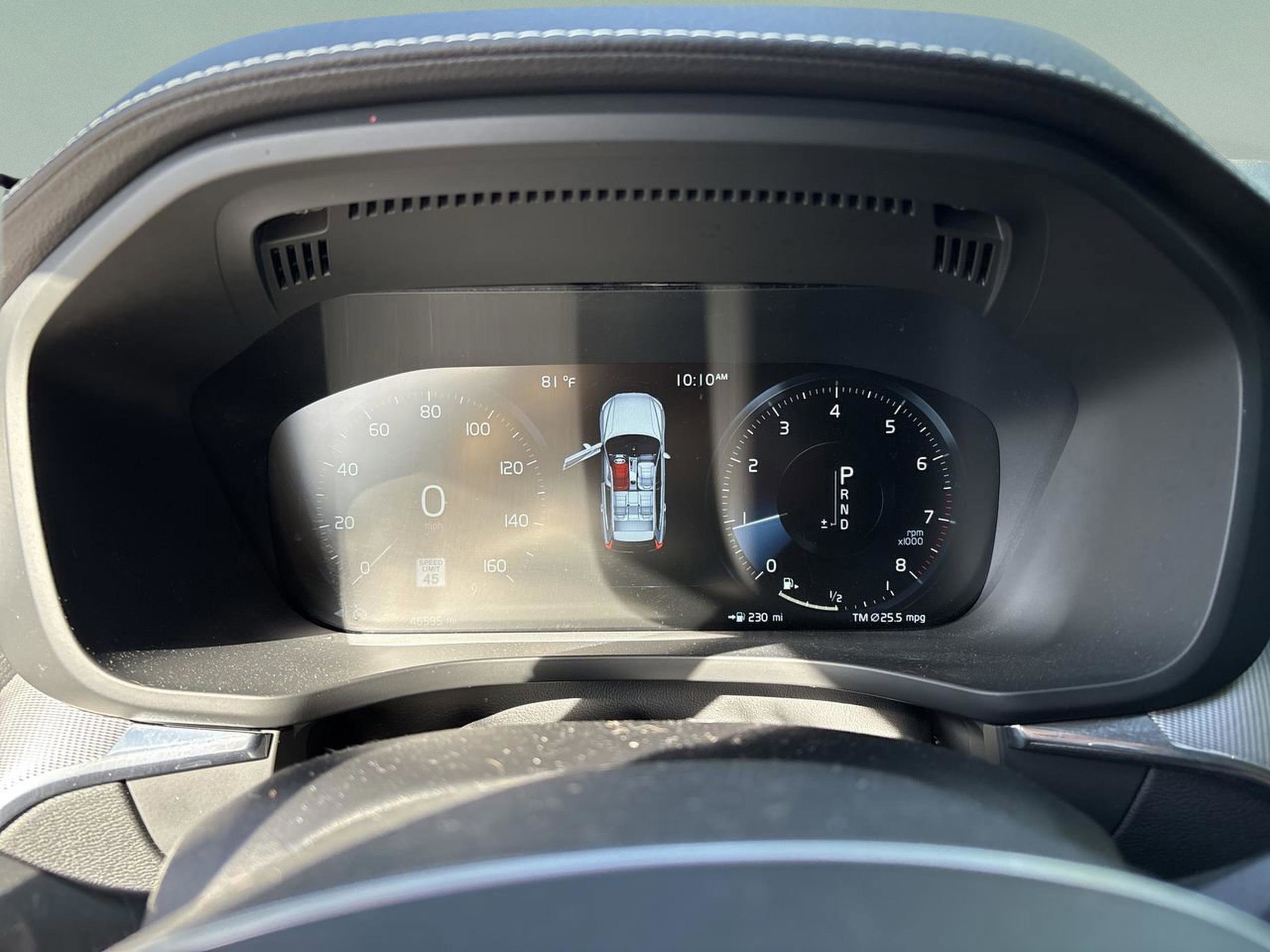 Used 2020 Volvo XC60 T5 R-Design w/ Protection Package Premier image 11