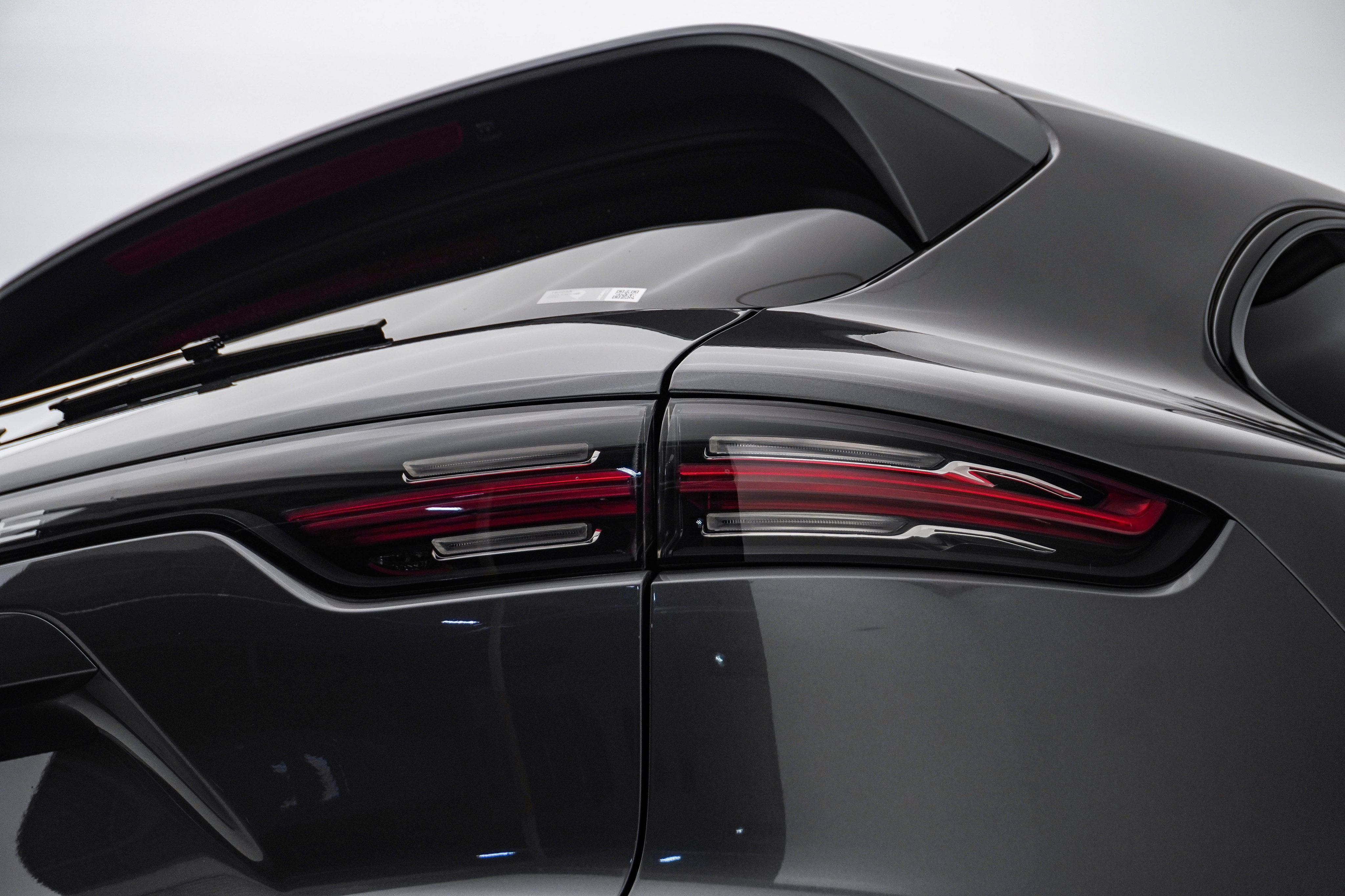 Certified 2023 Porsche Cayenne S AWD/4WD image 12