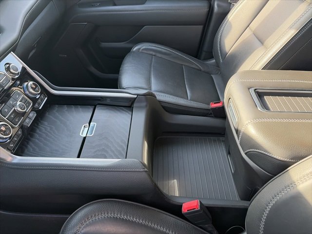 Used 2021 GMC Yukon XL Denali w/ Denali Ultimate Package image 27