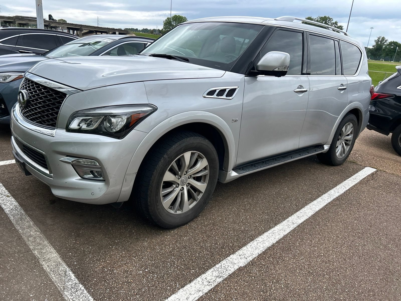 Used 2017 INFINITI QX80 2WD image 3