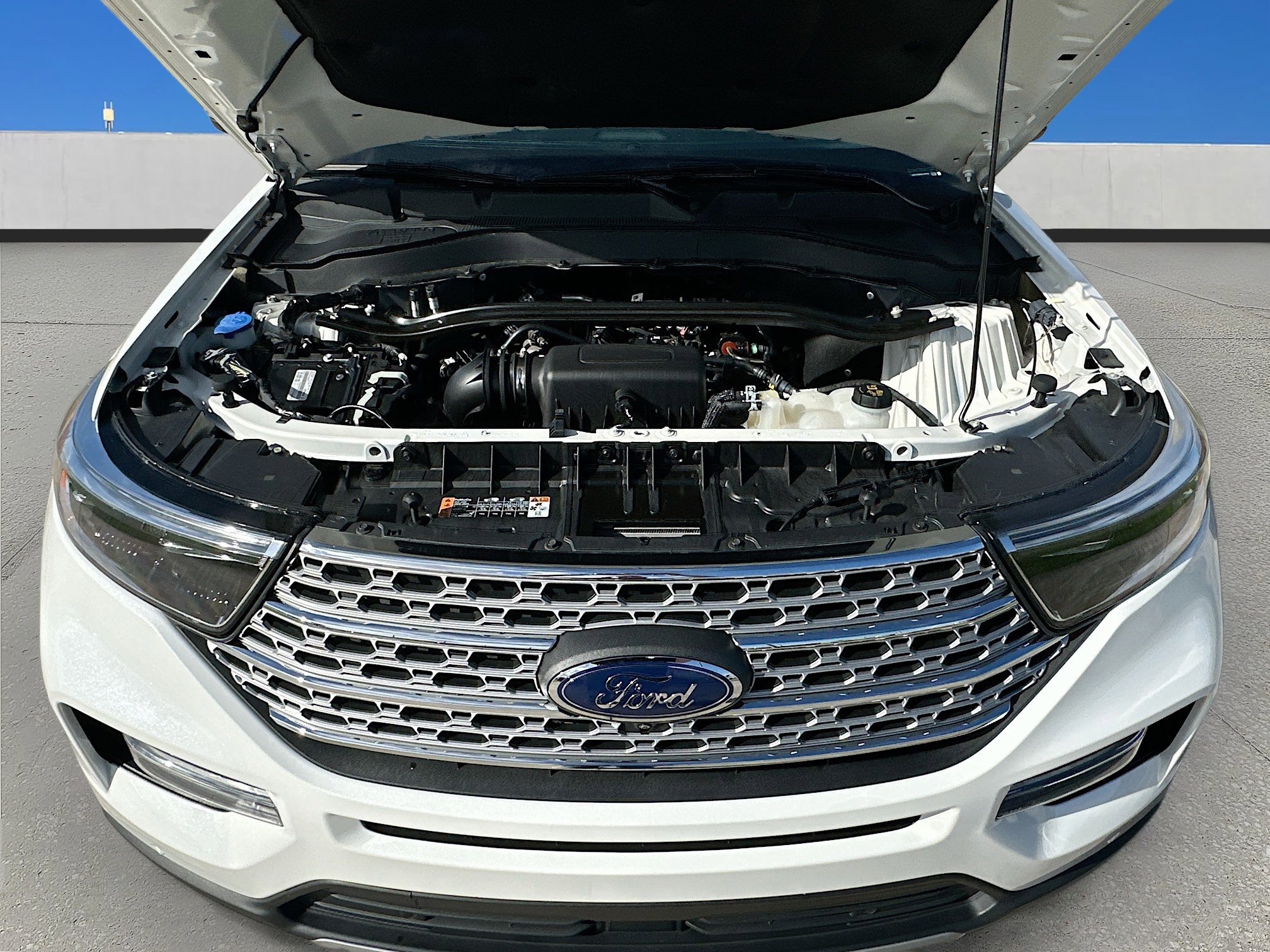 Certified 2022 Ford Explorer Limited w/ Limited Technology Package image 31