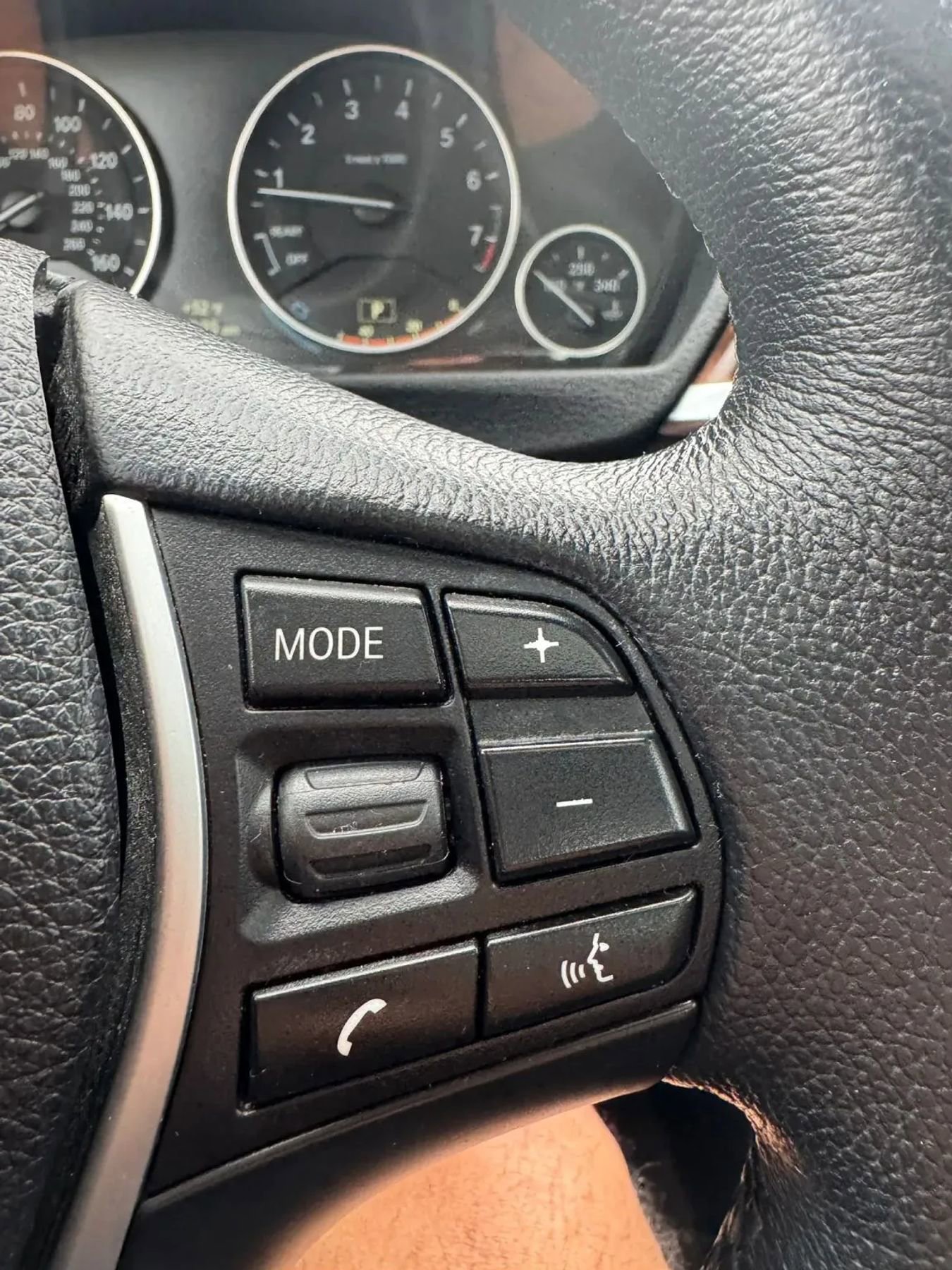 Used 2014 BMW 328i xDrive Sedan AWD/4WD image 13