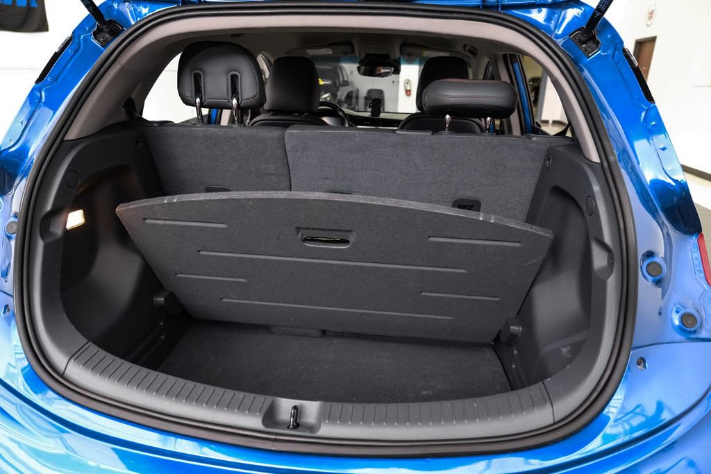 Used 2020 Chevrolet Bolt Premier w/ Infotainment Package FWD image 48