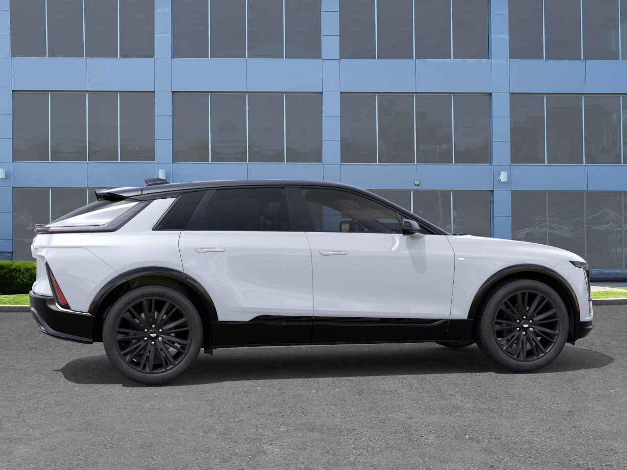 New 2026 Cadillac Lyriq Signature Sport w/ LPO, ONYX Package image 5