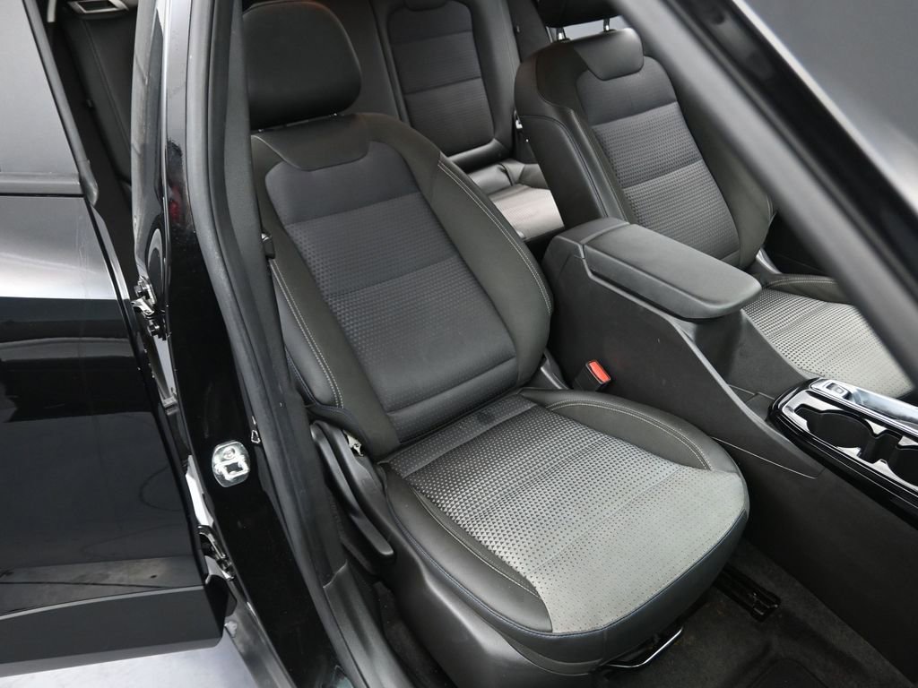 Used 2025 Chevrolet Trax LT w/ Driver Confidence Package image 13