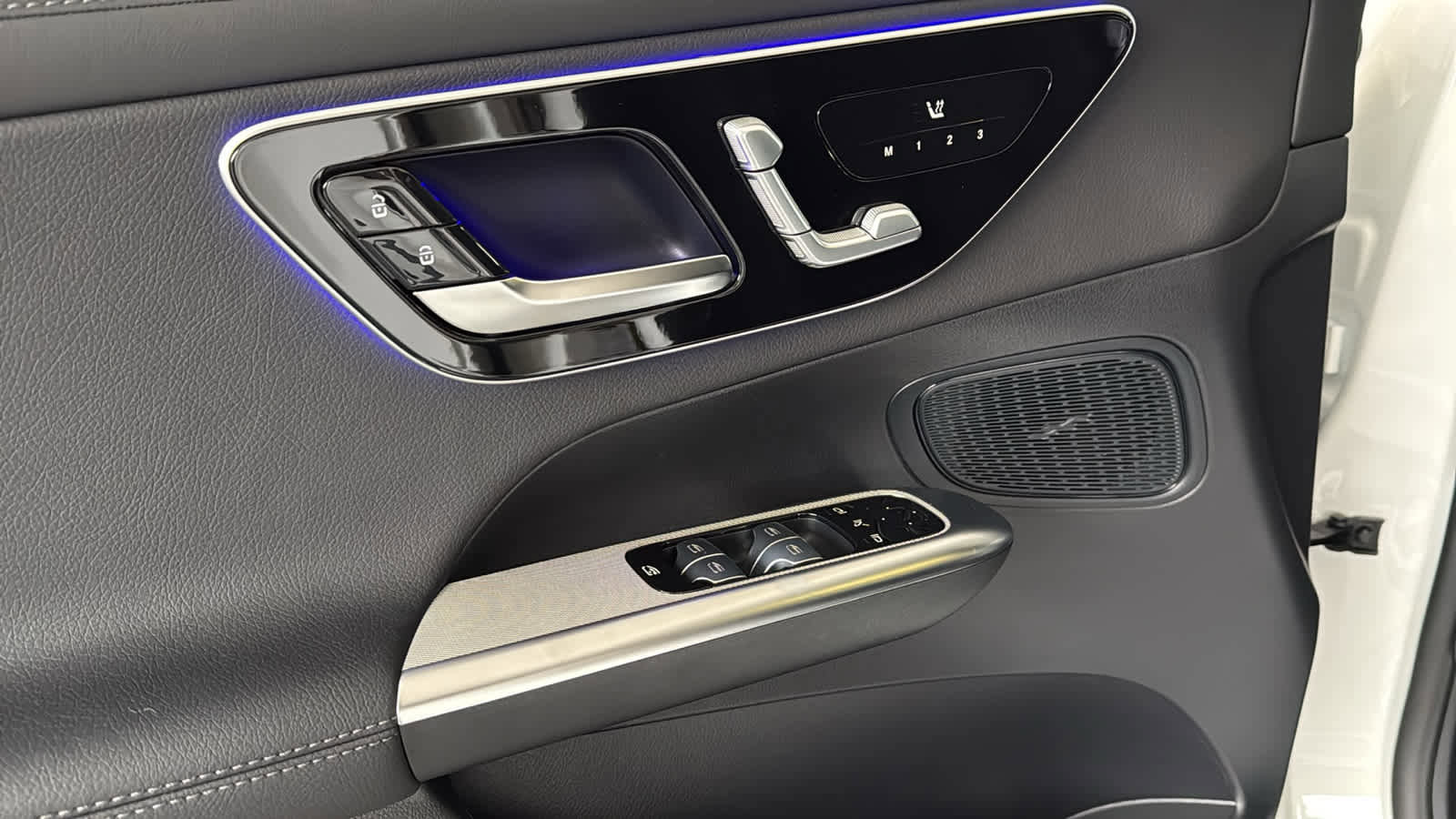 New 2026 Mercedes-Benz GLC 43 AMG 4MATIC image 16