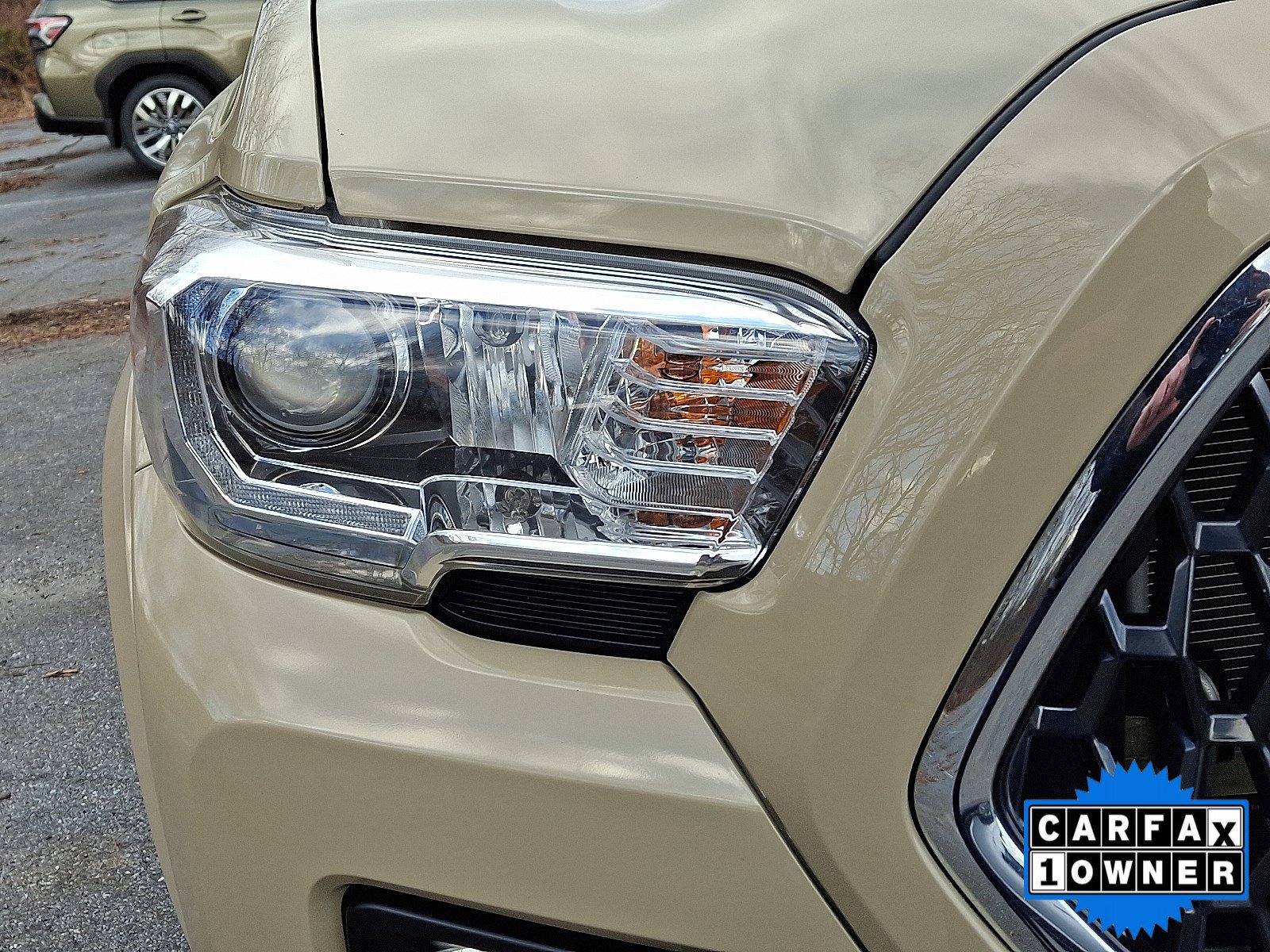 Used 2019 Toyota Tacoma TRD Sport image 11