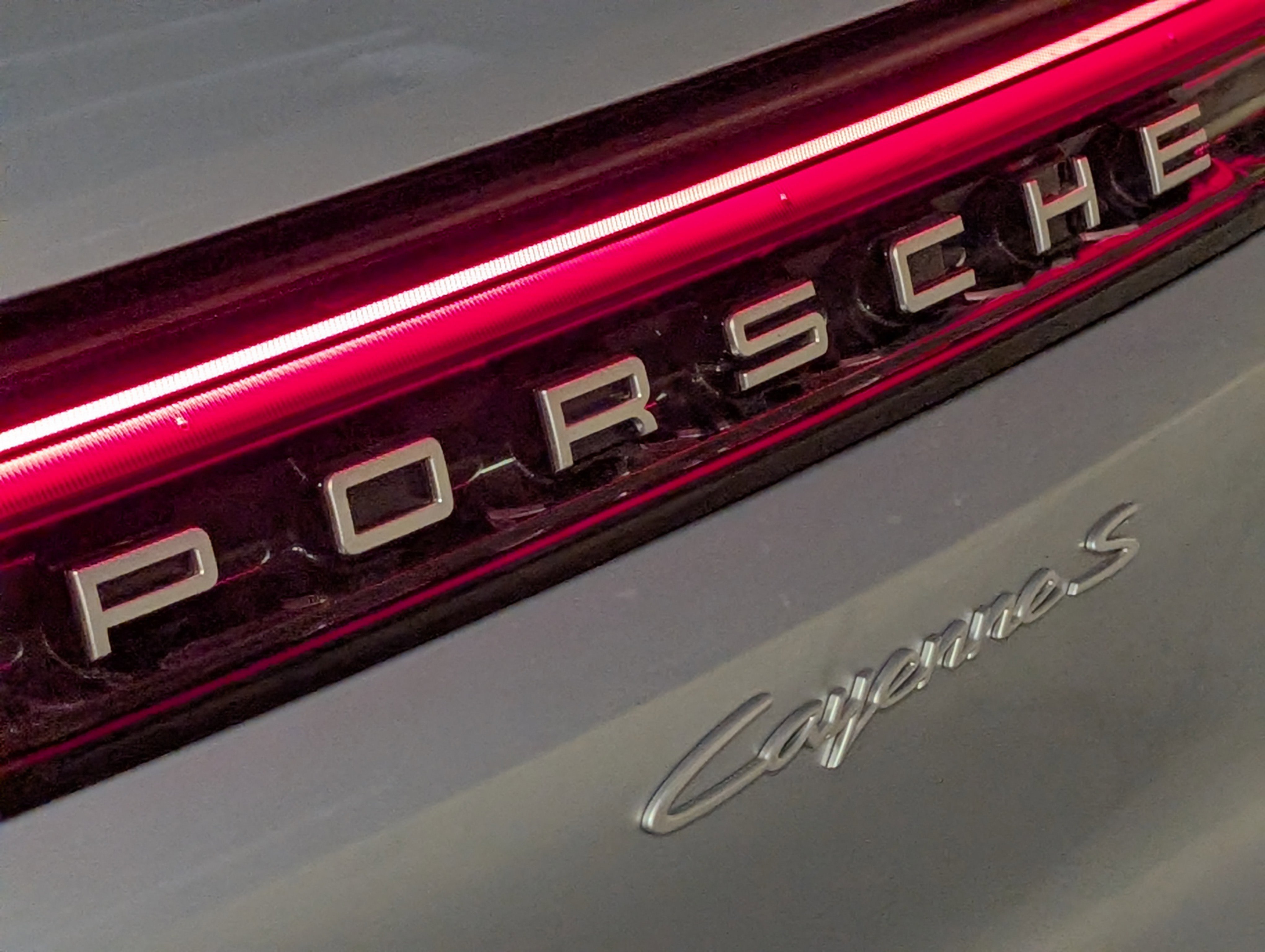 Certified 2025 Porsche Cayenne S image 14