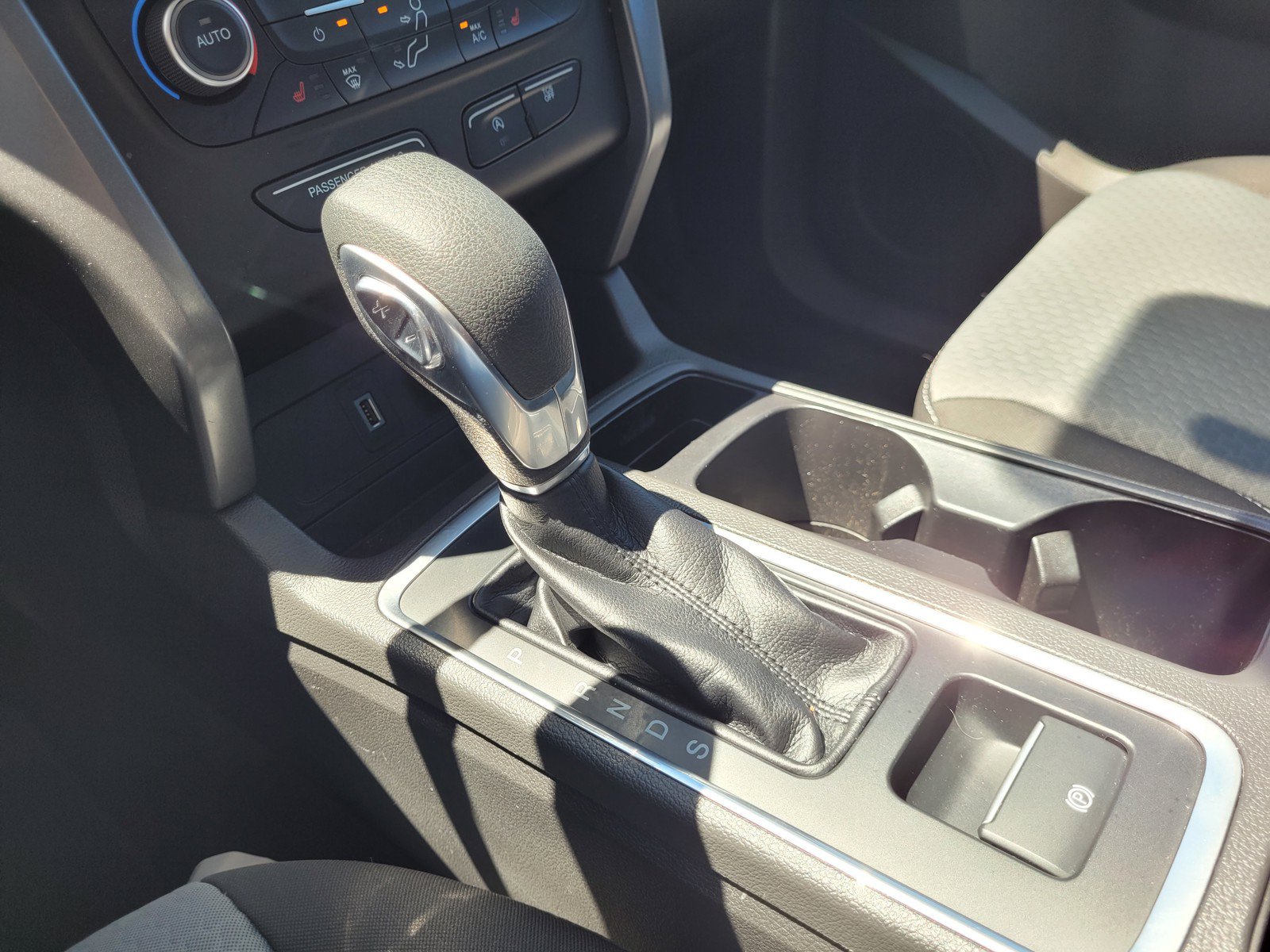 Used 2018 Ford Escape SE AWD/4WD image 17
