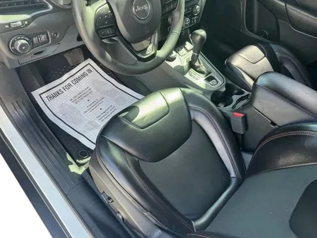 Used 2022 Jeep Cherokee Trailhawk w/ Comfort/Convenience Group AWD/4WD image 10