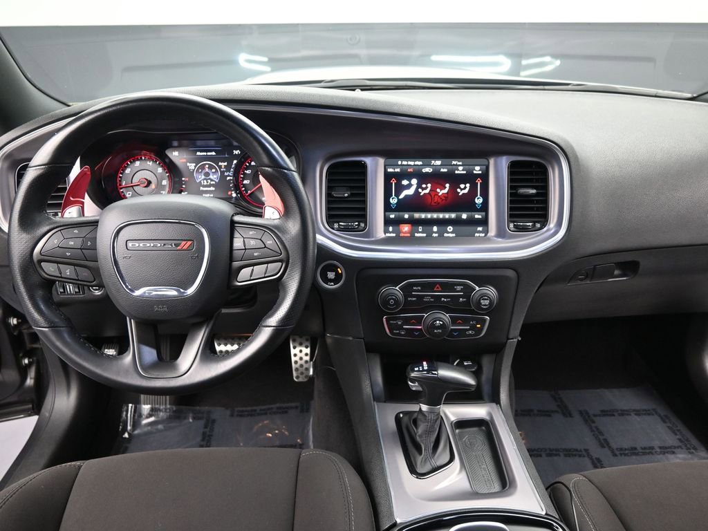 Used 2022 Dodge Charger R/T w/ Blacktop Package image 15