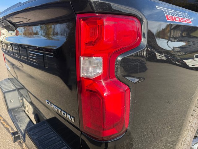Used 2019 Chevrolet Silverado 1500 Custom Trail Boss w/ Custom Convenience Package image 16