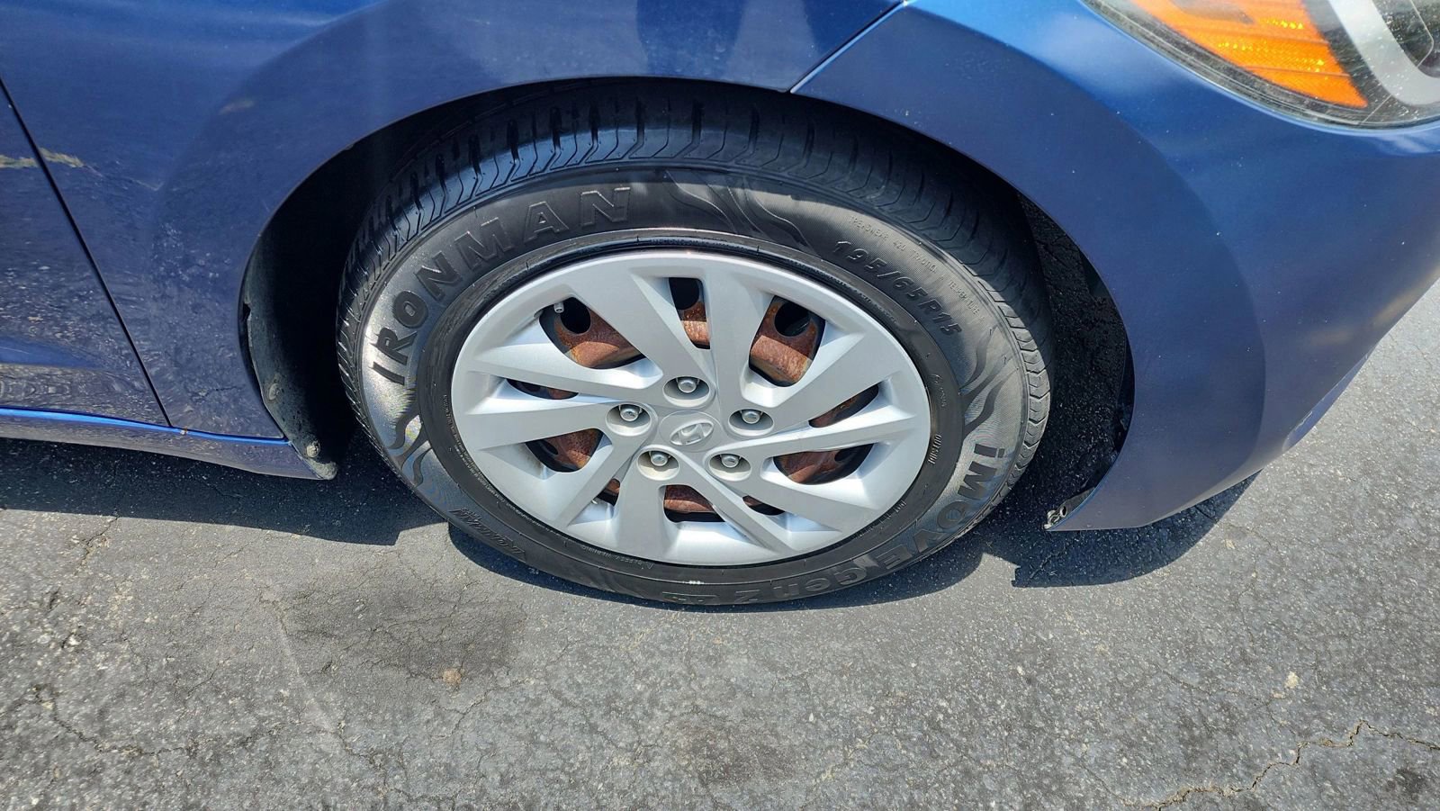 Used 2017 Hyundai Elantra SE image 11