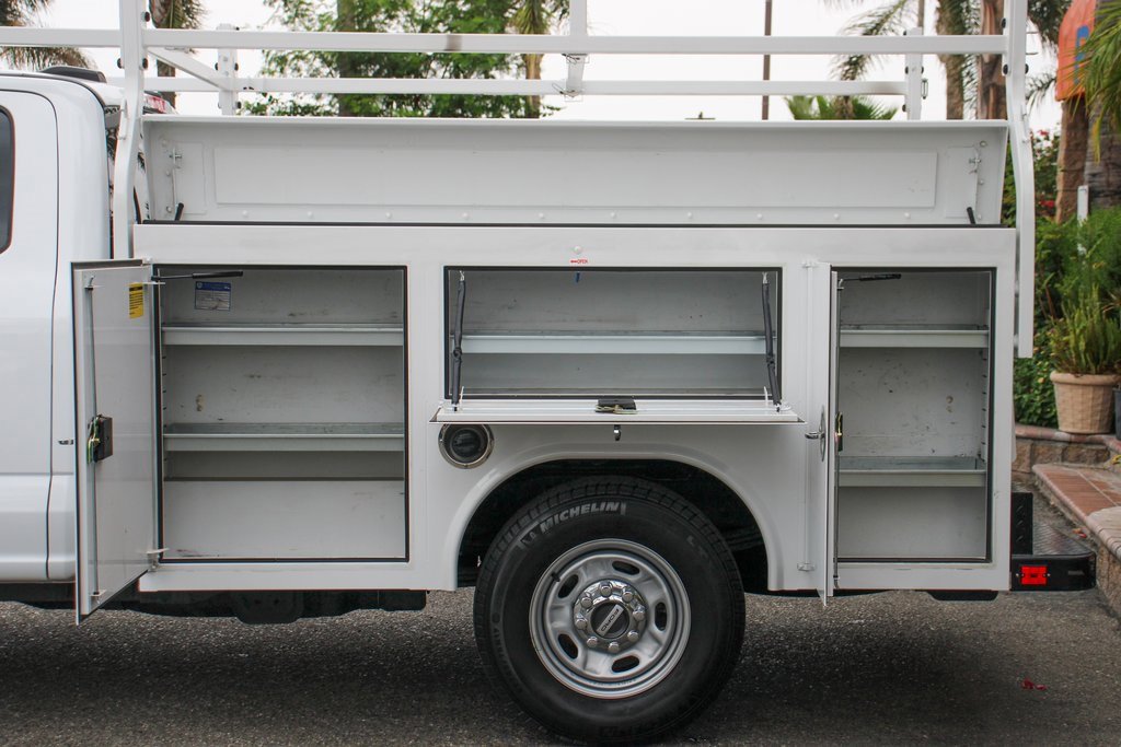 Used 2024 Ford F250 XL w/ XL Chrome Package image 6