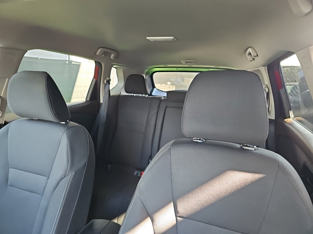 Used 2023 Nissan Rogue S AWD/4WD image 10