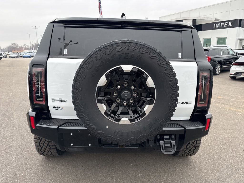 Used 2024 GMC Hummer EV 2X w/ Extreme Off-Road Package image 4