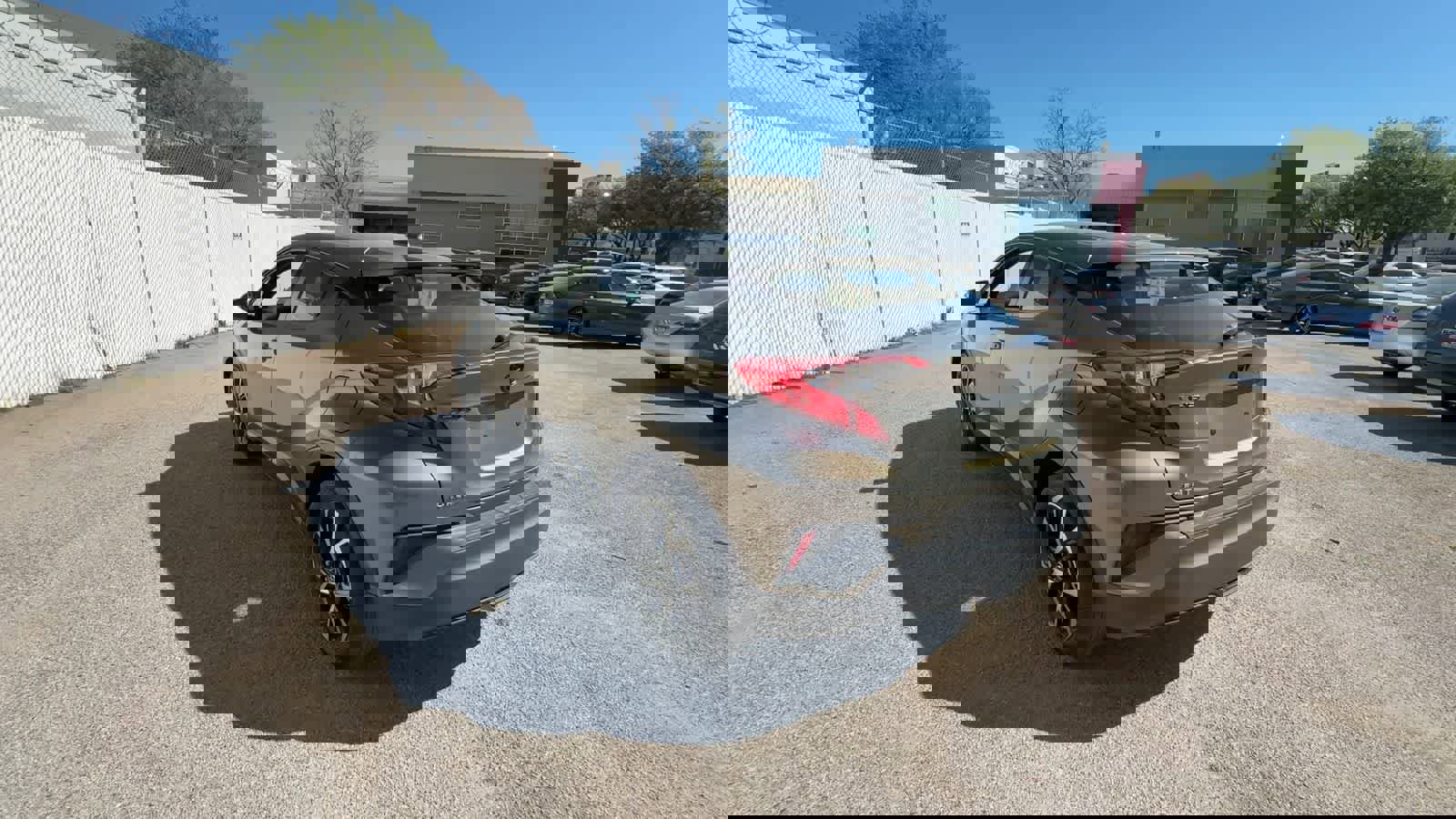 Used 2021 Toyota C-HR XLE image 6