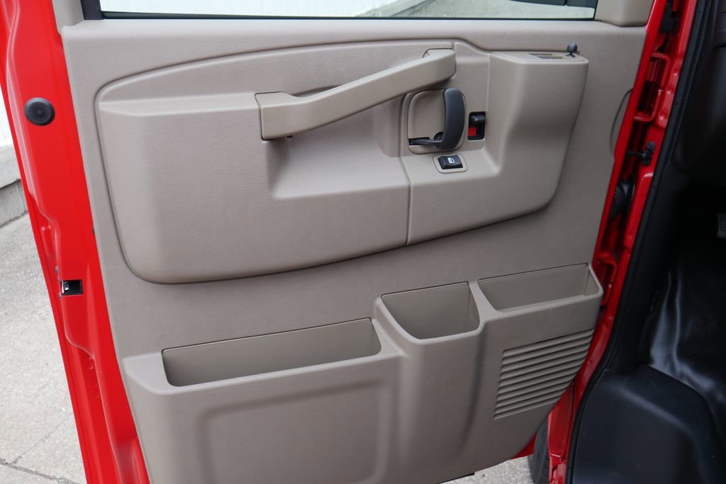 New 2026 Chevrolet Express 3500 Extended image 22