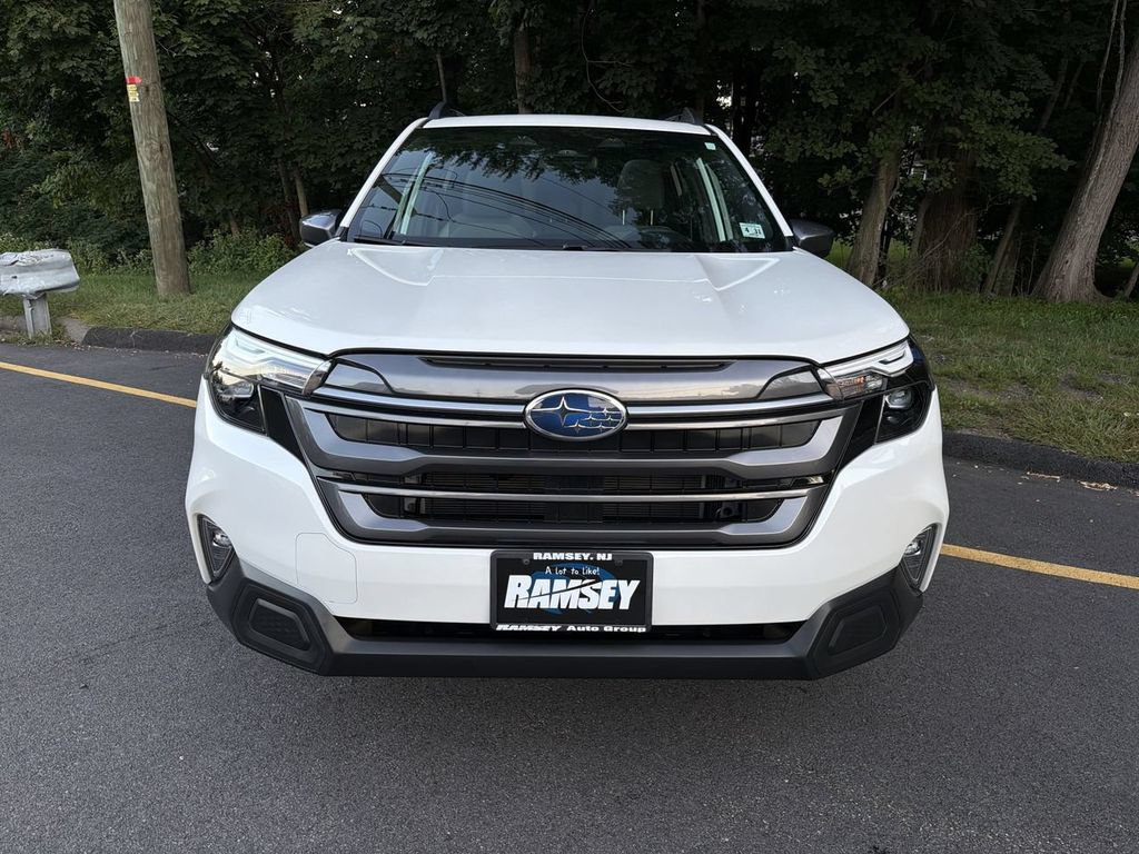 Used 2026 Subaru Forester Premium AWD/4WD image 3