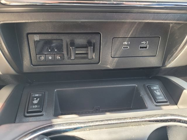 Used 2021 Nissan Titan SV w/ SV Convenience Package AWD/4WD image 25