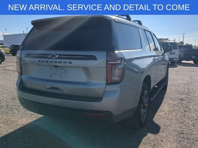 Used 2023 Chevrolet Suburban Z71 w/ Luxury Package AWD/4WD image 7