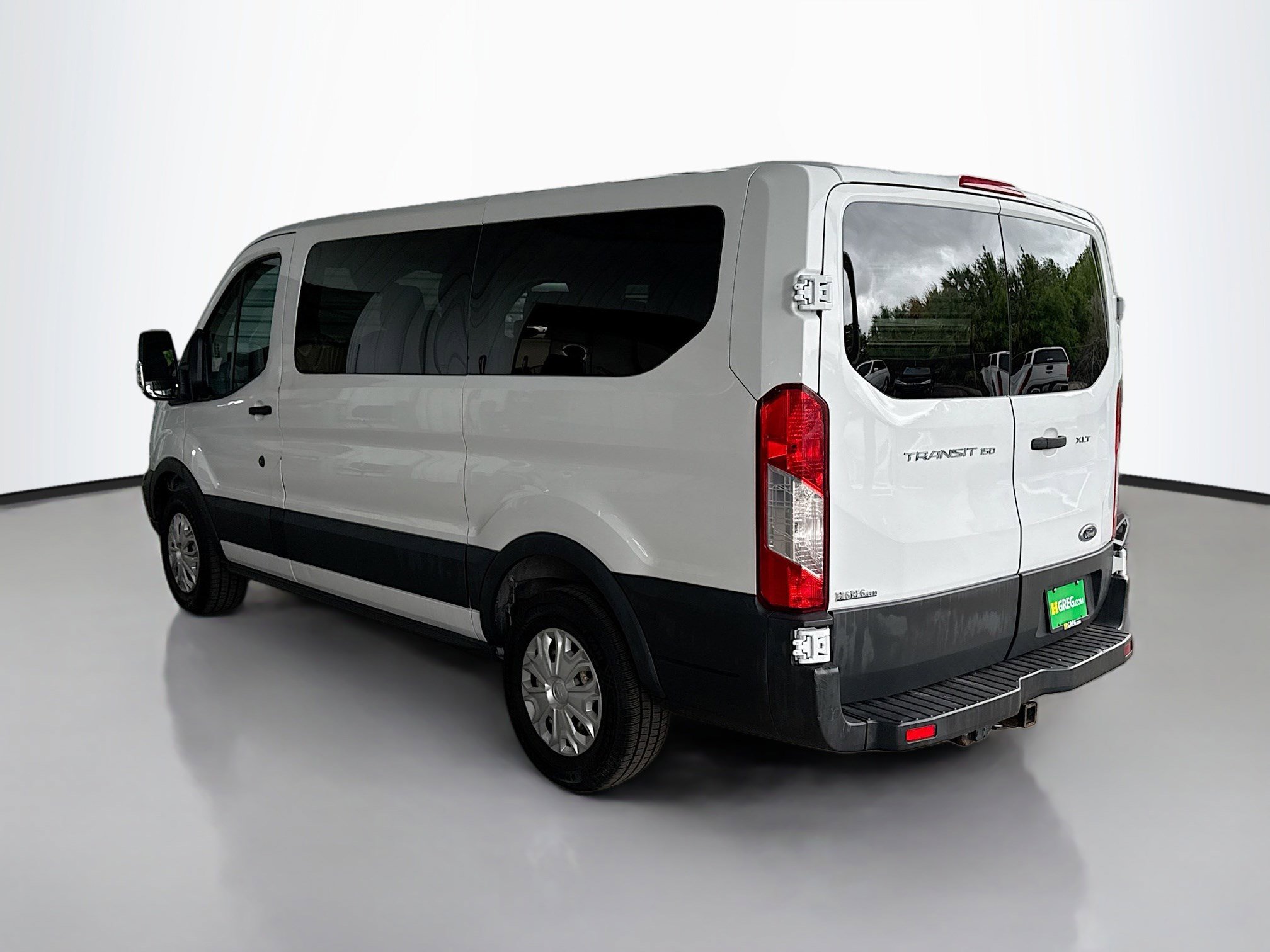 Used 2015 Ford Transit 150 XLT image 7