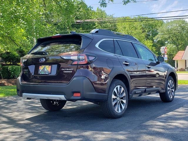 Used 2025 Subaru Outback Touring image 3