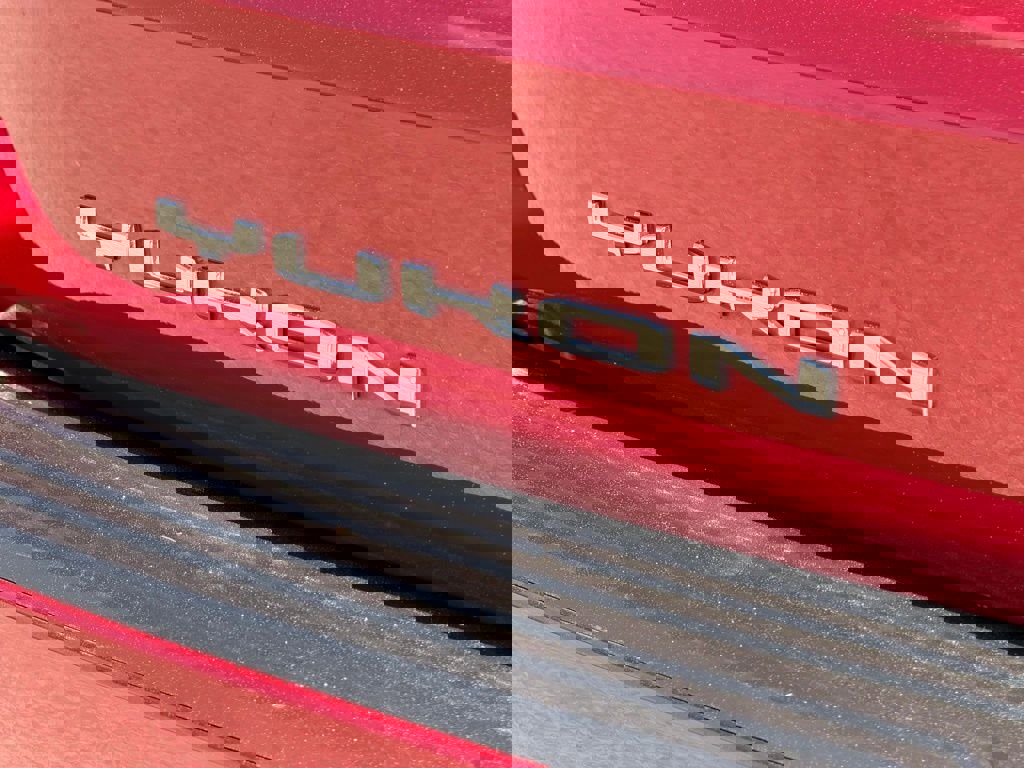 Used 2025 GMC Yukon Elevation w/ Elevation Premium Package image 12