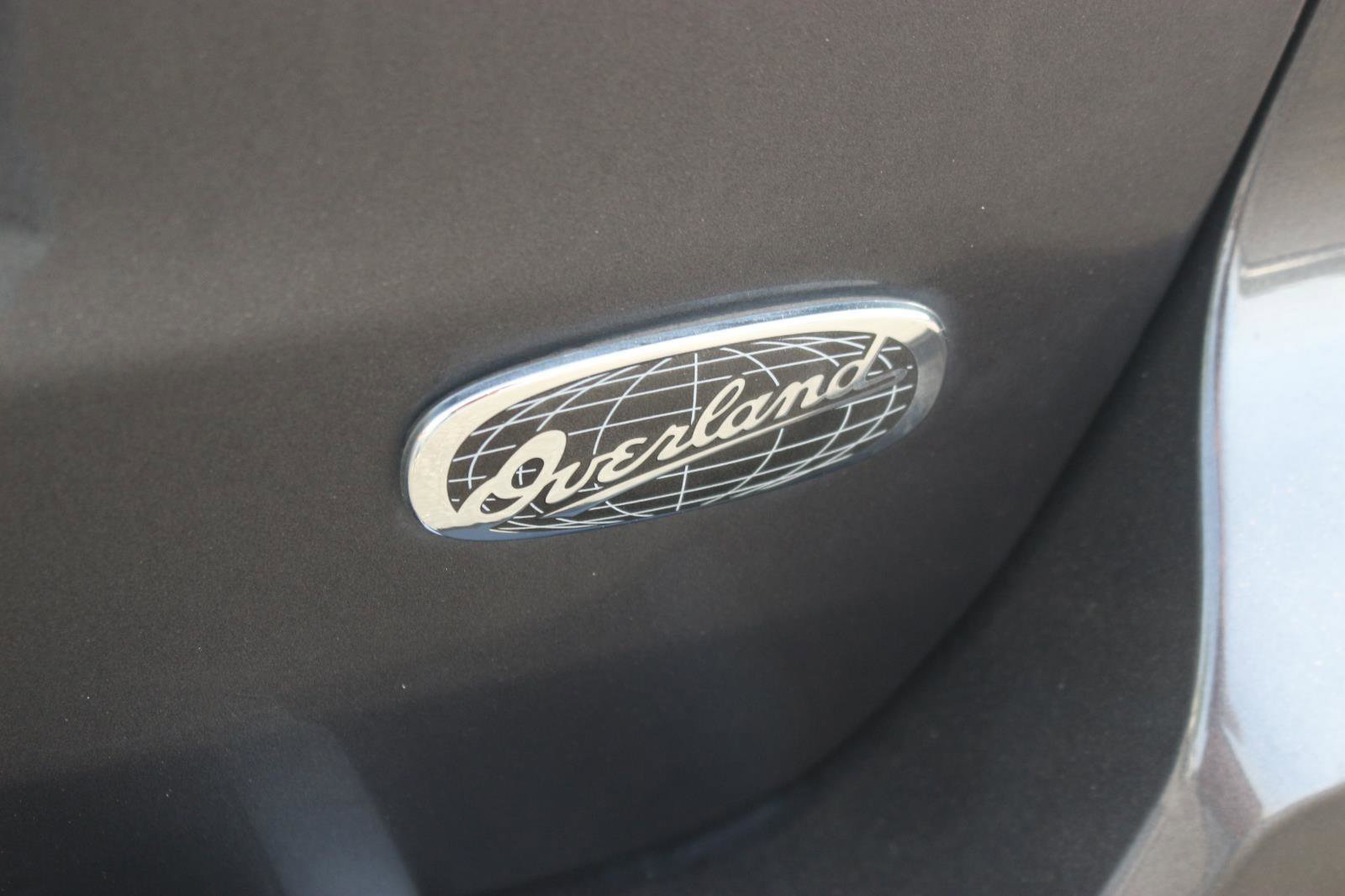 Used 2018 Jeep Grand Cherokee Overland RWD image 10