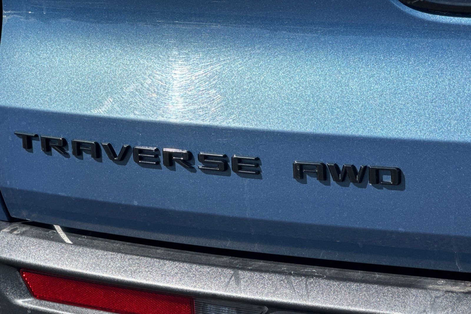 Used 2025 Chevrolet Traverse Z71 image 47