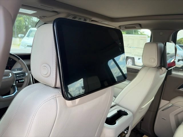New 2026 GMC Yukon XL Denali w/ Denali Reserve Package AWD/4WD image 13