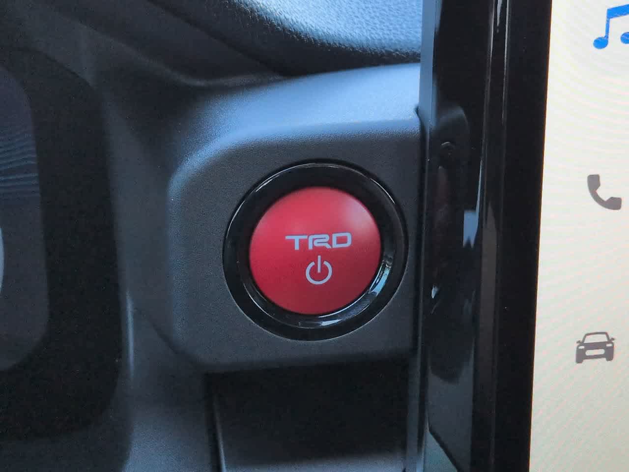 Certified 2026 Toyota 4Runner TRD Off-Road Premium AWD/4WD image 27