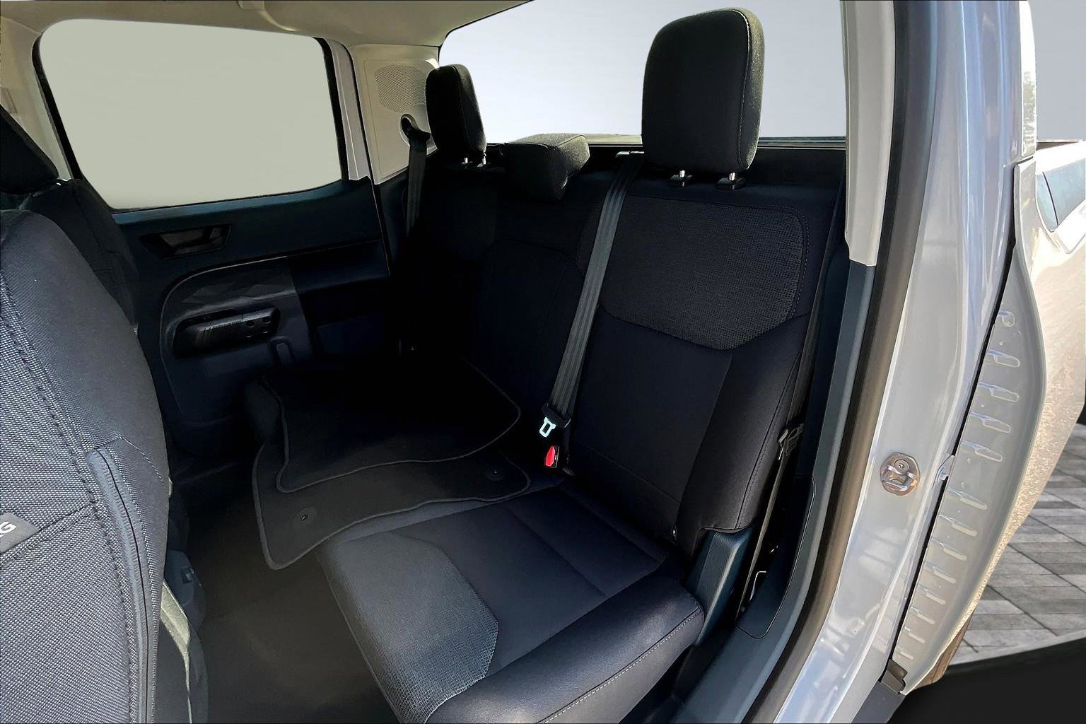 New 2025 Ford Maverick XL w/ 4K Tow Package image 18