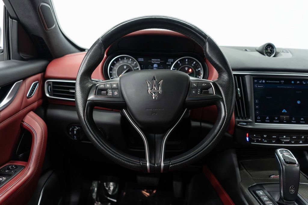 Used 2022 Maserati Levante GT AWD/4WD image 16