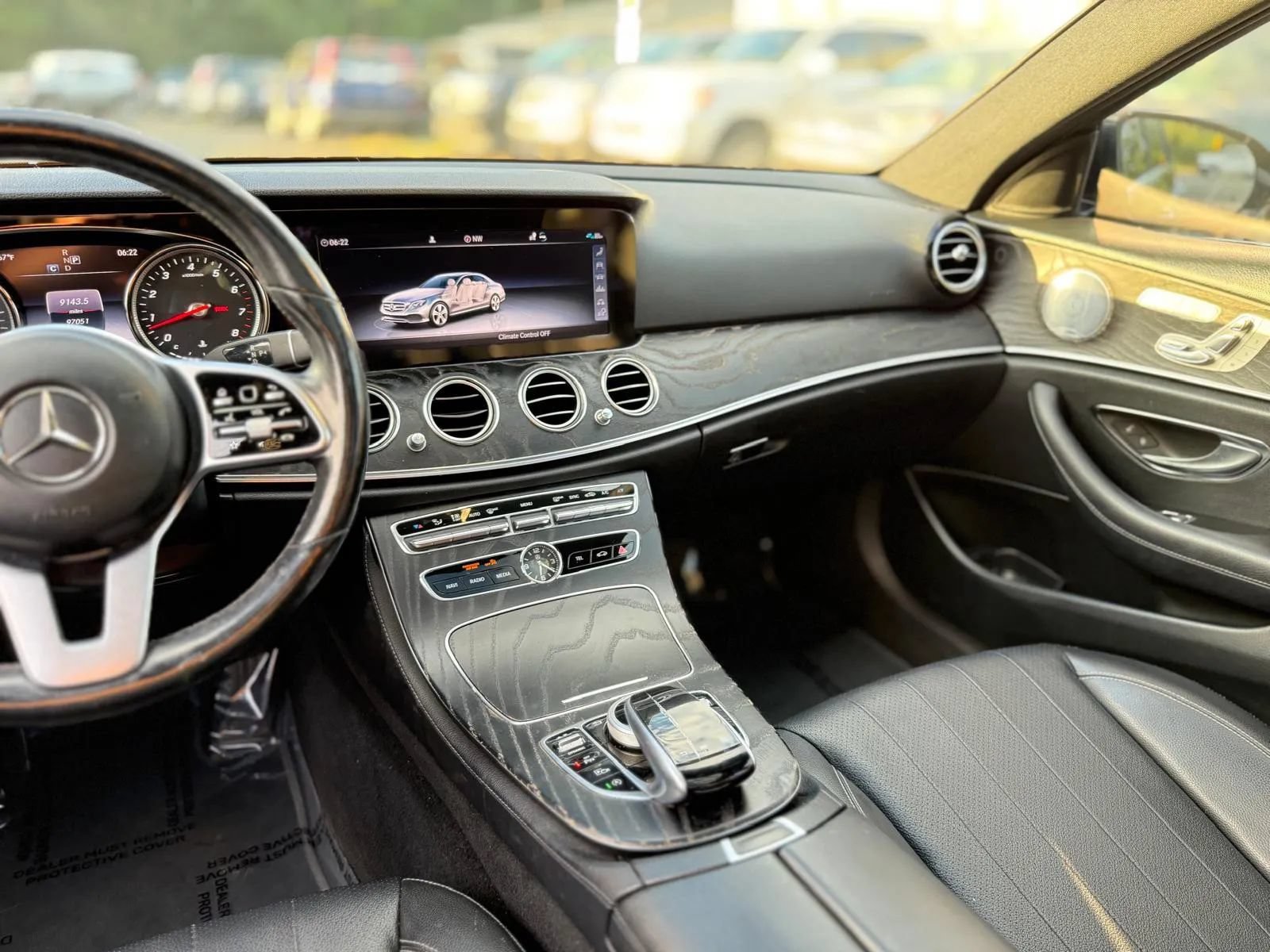Used 2019 Mercedes-Benz E 300 4MATIC image 28
