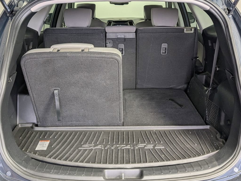 Used 2018 Hyundai Santa Fe SE image 29