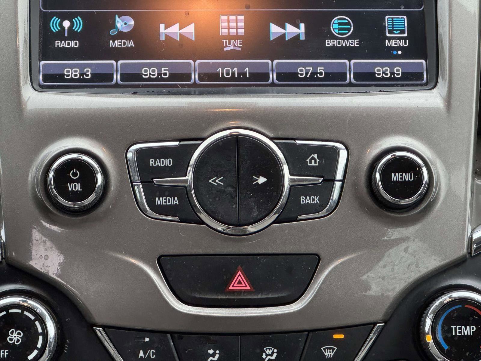 Used 2018 Chevrolet Cruze LT w/ Sun And Sound Package image 18