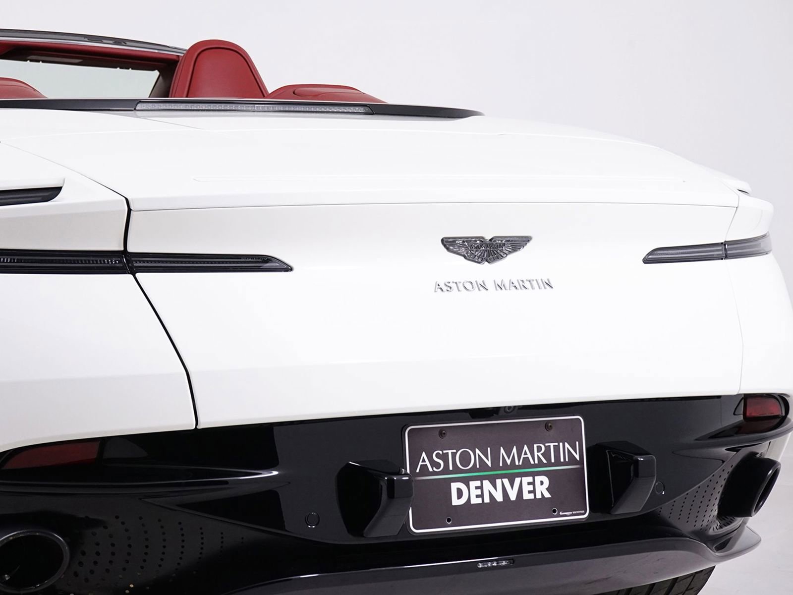 Used 2019 Aston Martin DB11 Volante RWD image 19