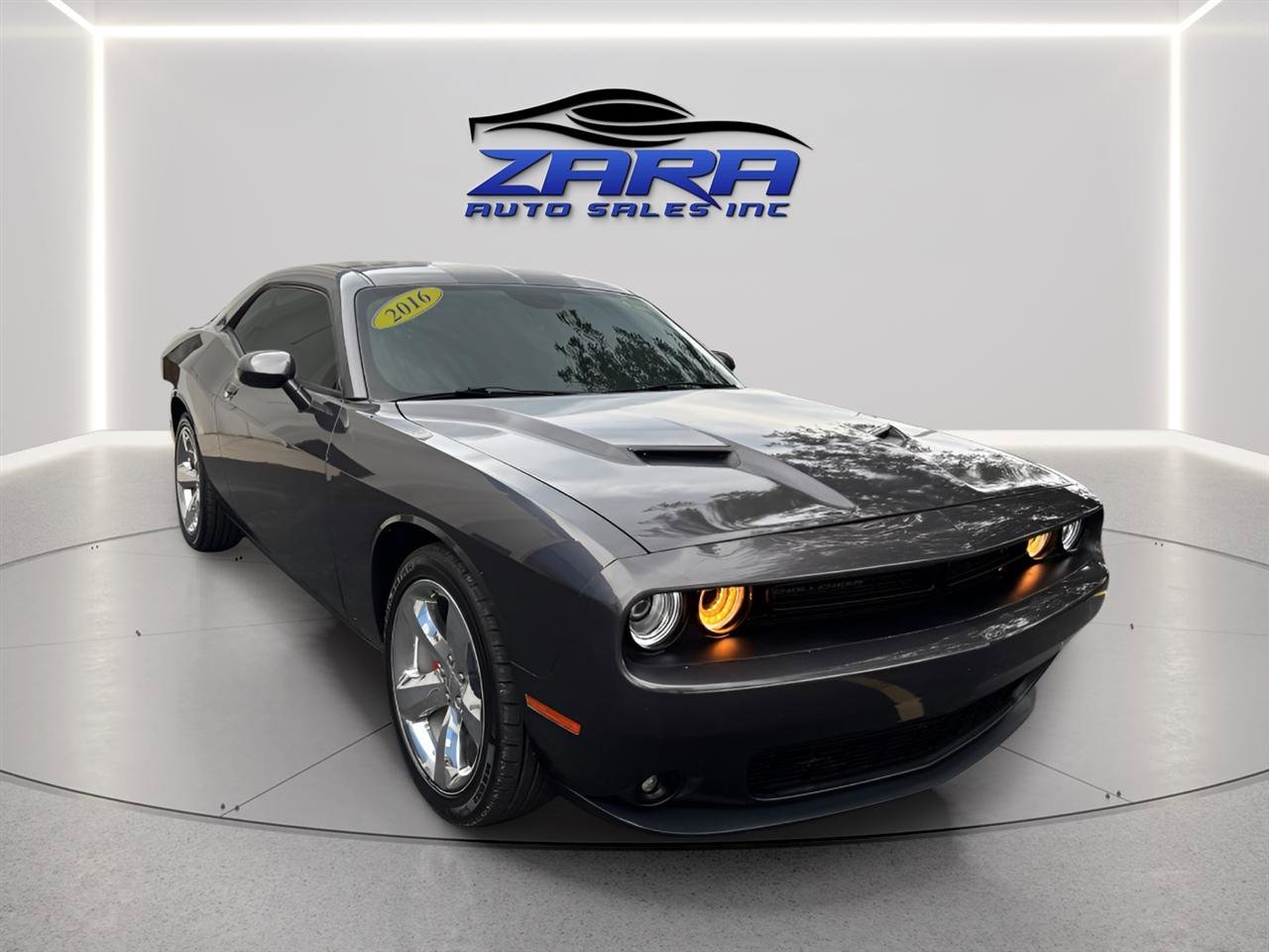 Used 2016 Dodge Challenger R/T Plus image 8