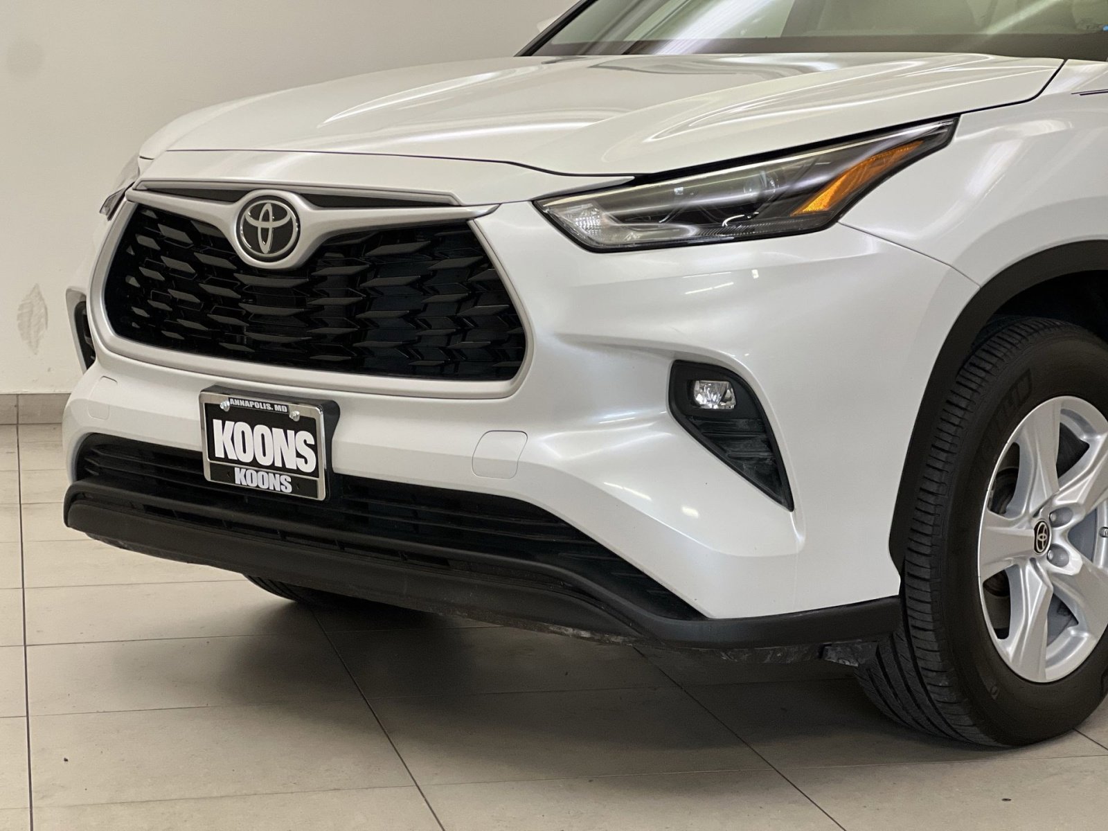 Used 2023 Toyota Highlander LE image 27