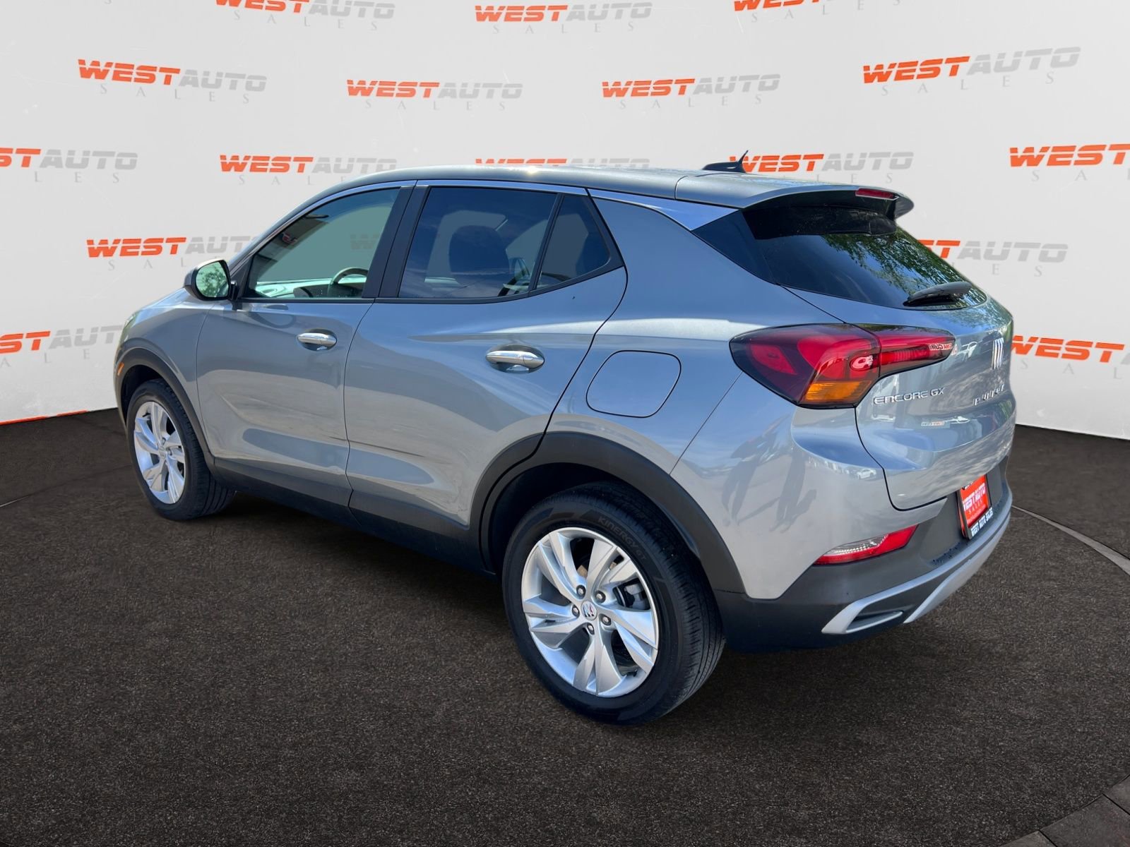 Used 2025 Buick Encore GX Preferred FWD image 3