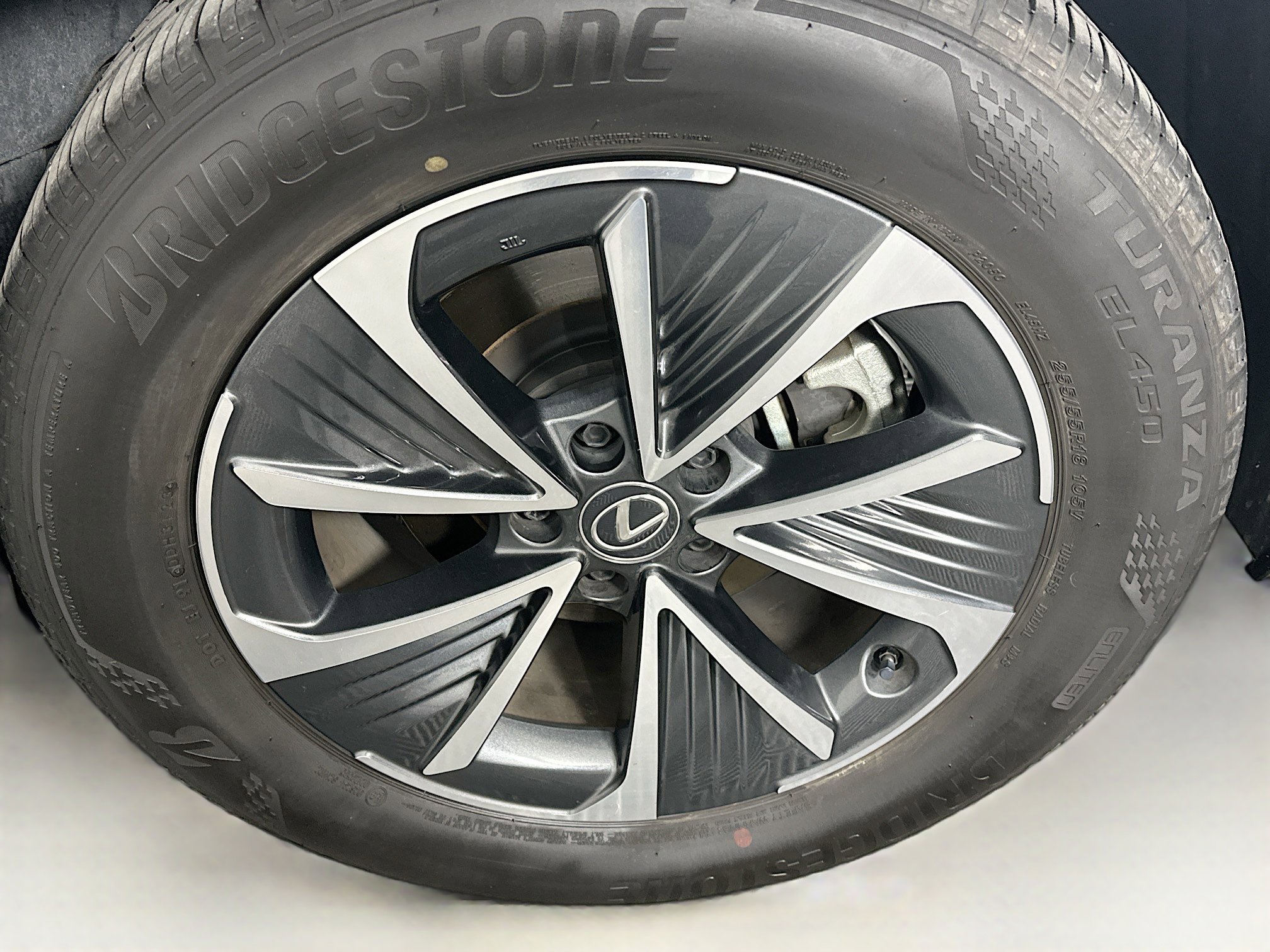 Used 2023 Lexus RZ 450e Premium w/ Technology Package image 11