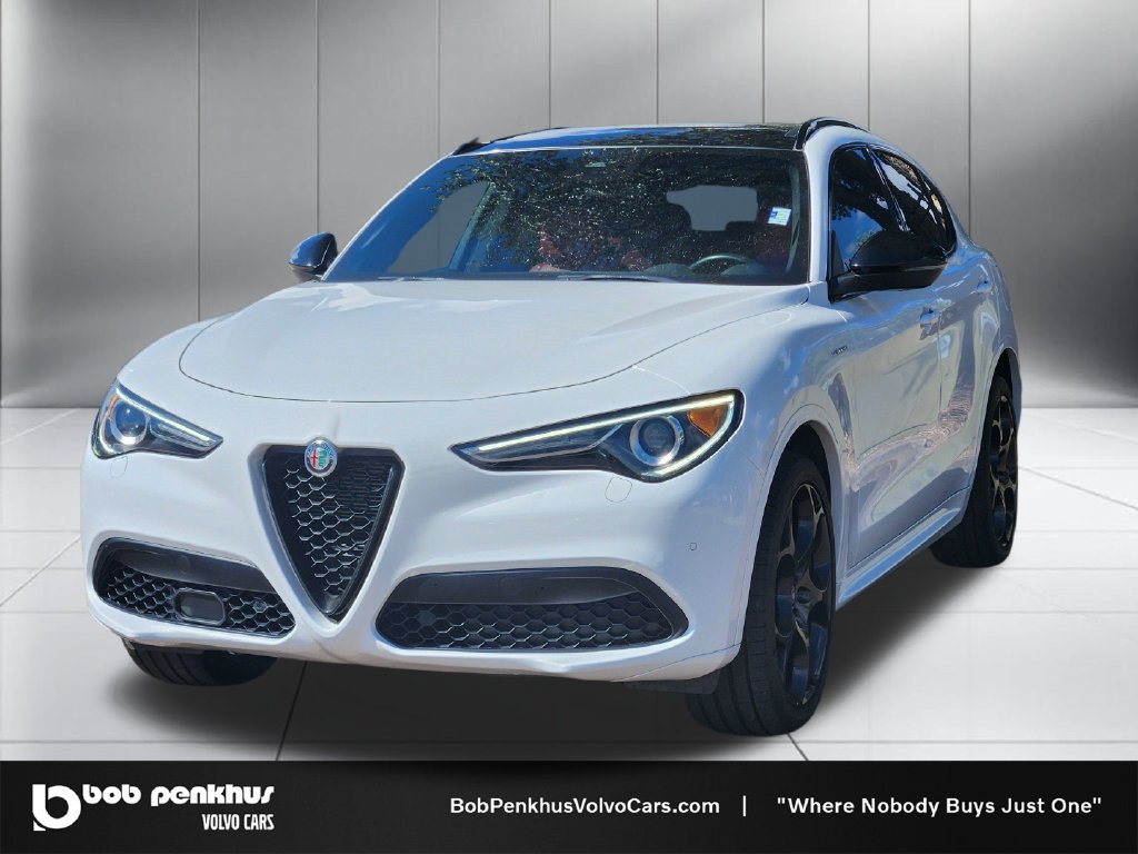 Used 2023 Alfa Romeo Stelvio Veloce AWD/4WD image 23