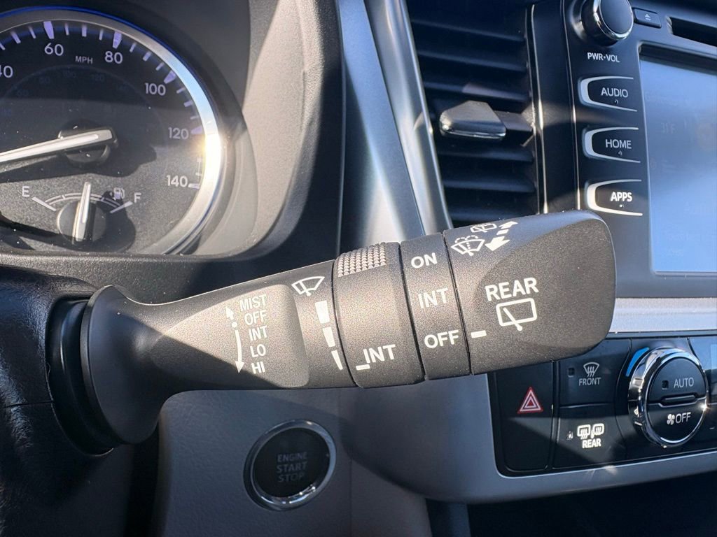 Used 2019 Toyota Highlander XLE image 28