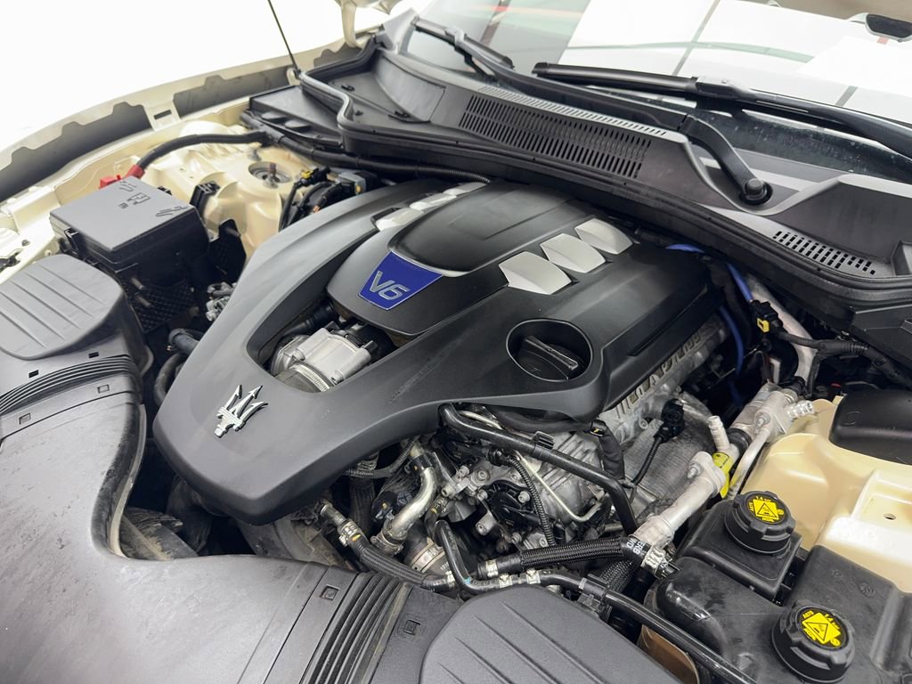 Used 2018 Maserati Ghibli S image 28