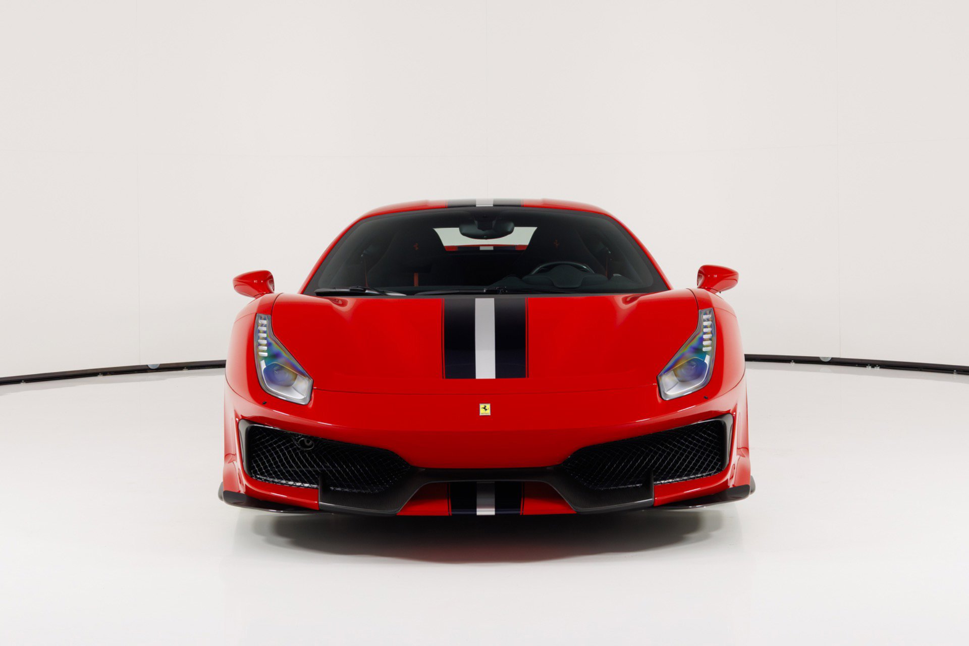 Used 2020 Ferrari 488 Pista Coupe image 8