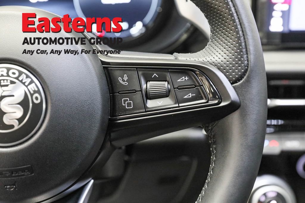 Used 2024 Alfa Romeo Tonale Veloce image 16