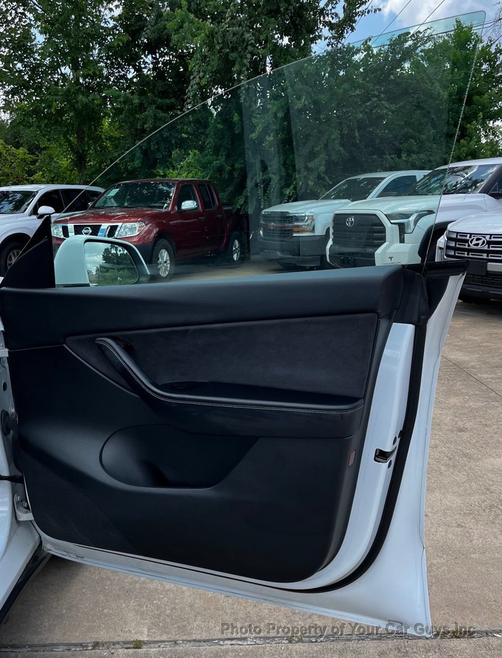 Used 2021 Tesla Model Y Long Range AWD/4WD image 27