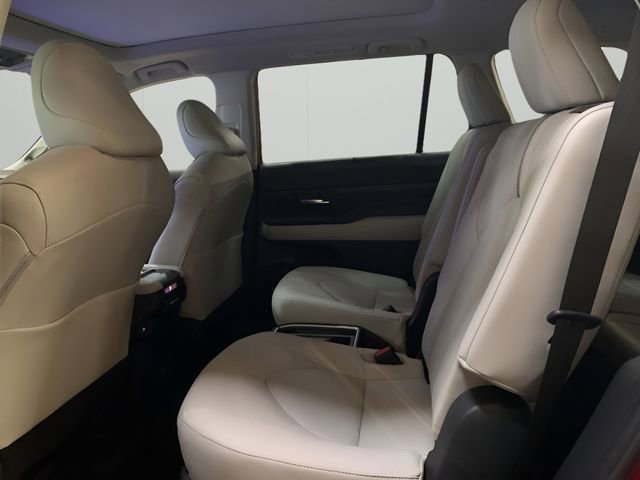 New 2025 Toyota Grand Highlander AWD image 13